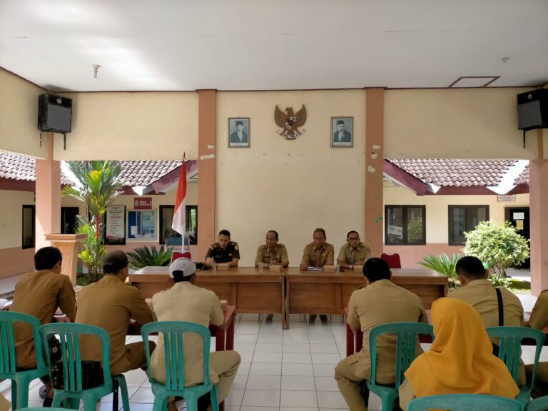 Penyerahan SPPT dan DHKP’ (PBB-P2) 7 Desa Se-Kecamatan Karanganyar
