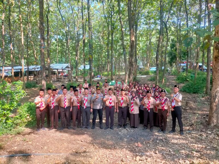 Pelantikan Majelis Pembimbing Ranting Dan Pengurus Kwartir Gerakan Pramuka  Kecamatan Karanganyar